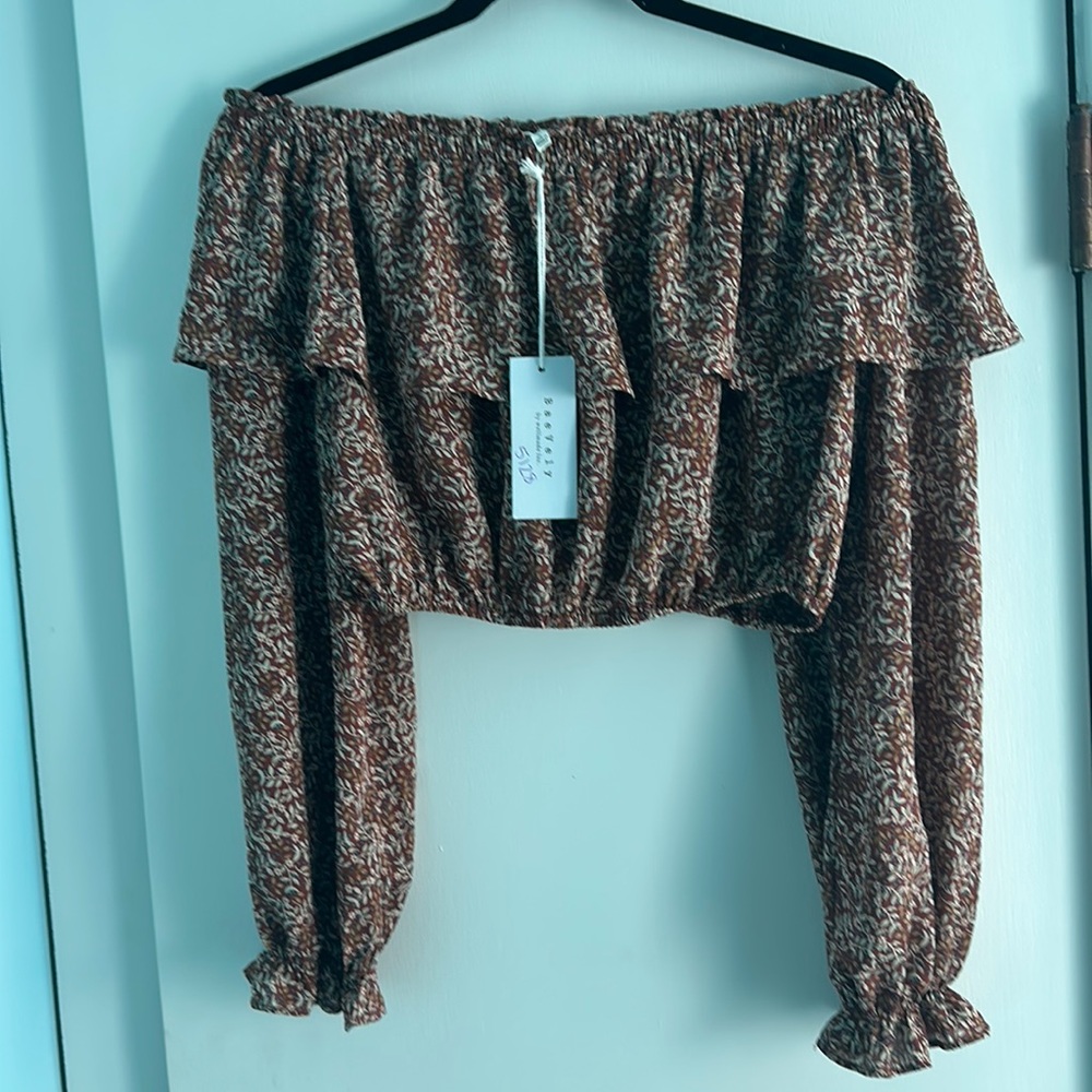 BaeVely Boho Floral Long Sleeve Crop Top in size Small